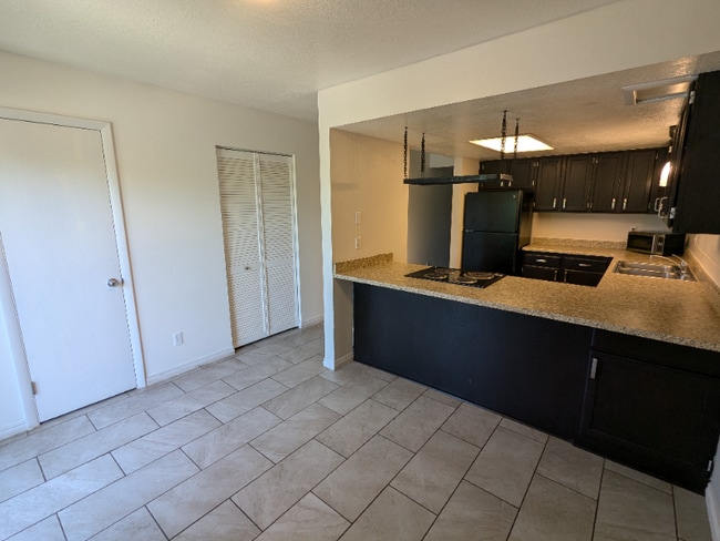 Photo - 341 E 2700 N