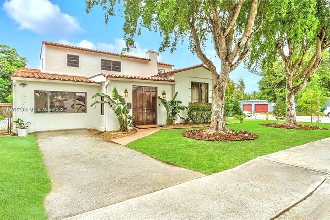 Photo - 991 NE 82nd St