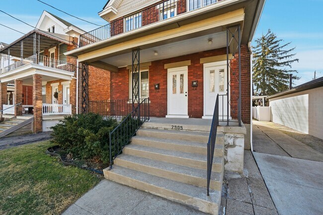 Photo - 2905 Robertson Ave Unidad #1