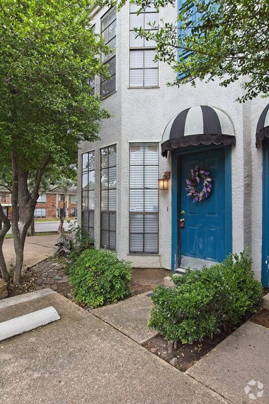 Building Photo - 5000 Cedar Springs Rd Unit #101 Rental