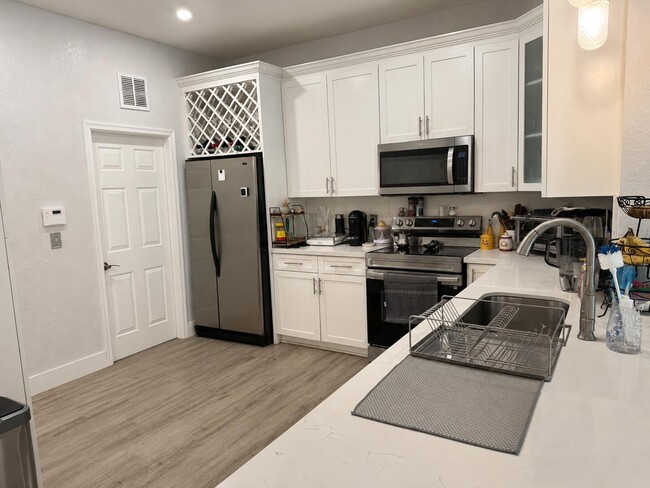 Photo - 5813 Eagle Cay Ln