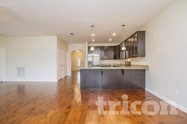 Photo - 1011 Middleton Ln