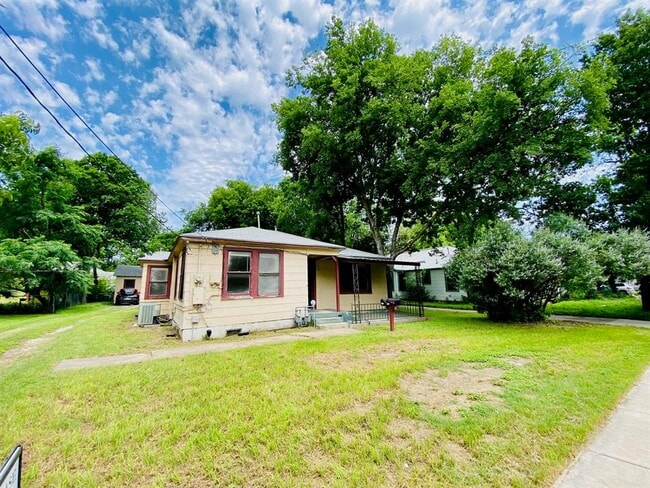 Photo - 4902 Caswell Ave