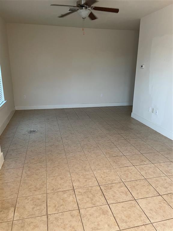 Photo - 2212 Creekside Ln