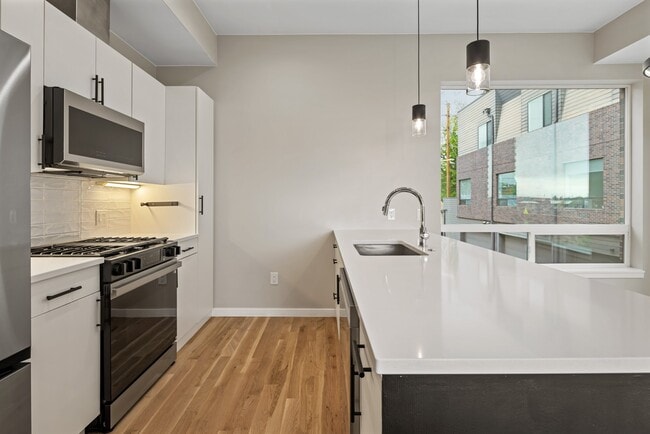 Photo - 3939 Inca St