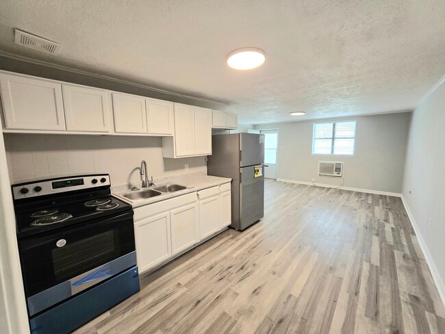 Photo - Century Square Apartments