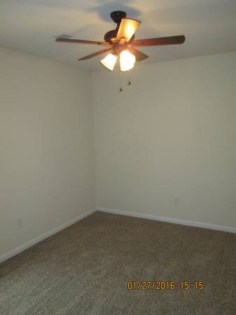 Photo - 137 Tyron Rd