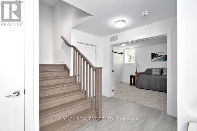 Photo - 117 Sladden Ct