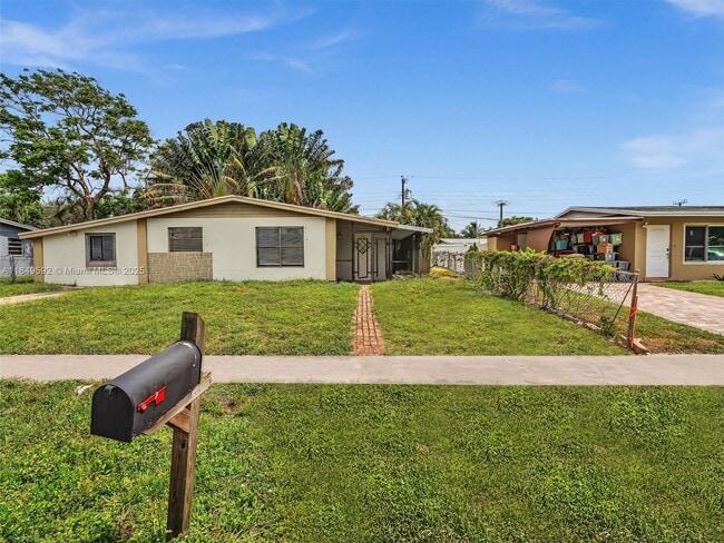 Building Photo - 5611 SW 37th St Rental