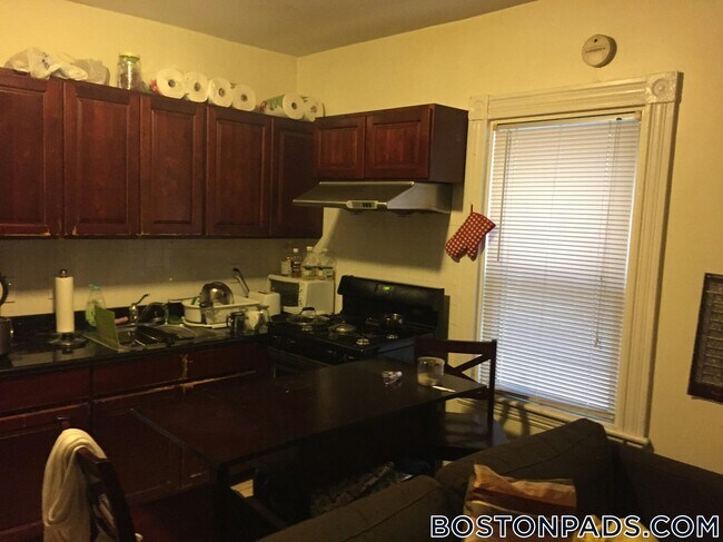 Photo - 3 Warwick St Unit 2