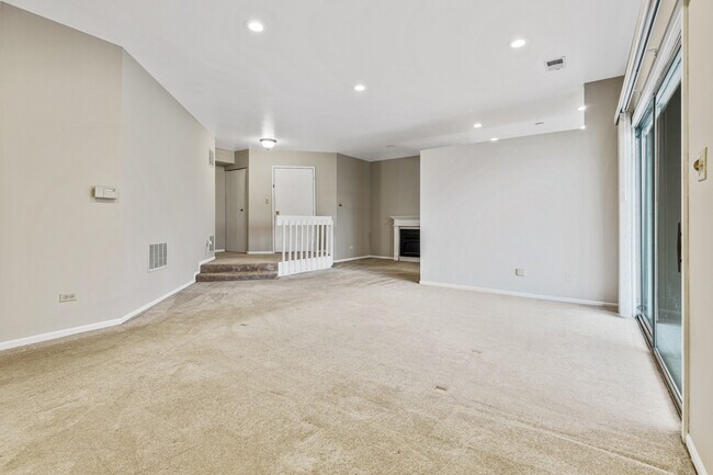 Photo - 1665 Commodore Ct Unit 7