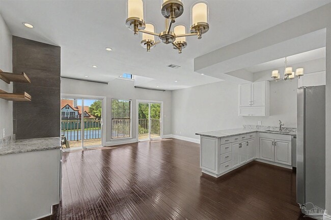 Photo - 42 Baybridge Dr