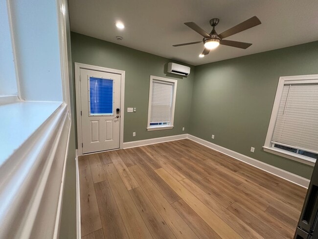 Photo - Cozy Studio in Heart of Port Royal Available