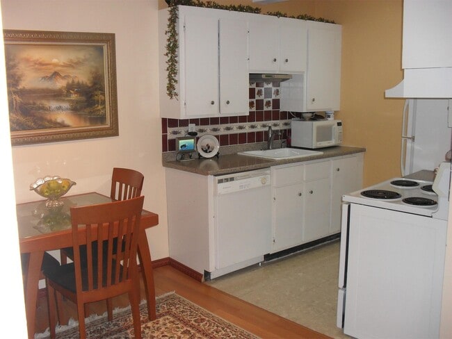 Photo - 7 Cypress Rd