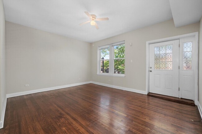 Photo - 6136 S Eberhart Ave