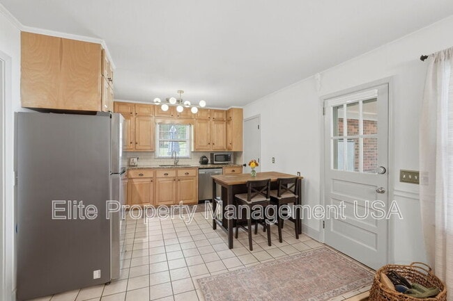 Photo - 1338 Northwood Cir NE