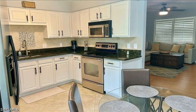 633 Palm View Dr Unit 4