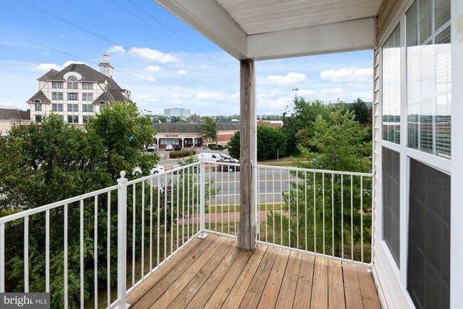 2480 Angeline Dr Unit 302