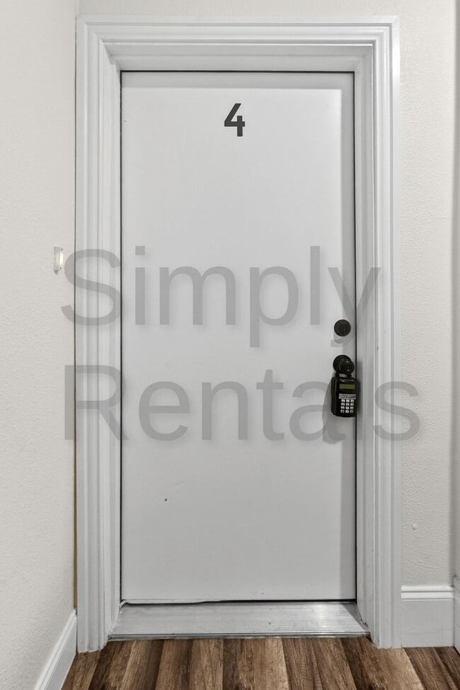 Photo - 2005 Wesley St Unit 4