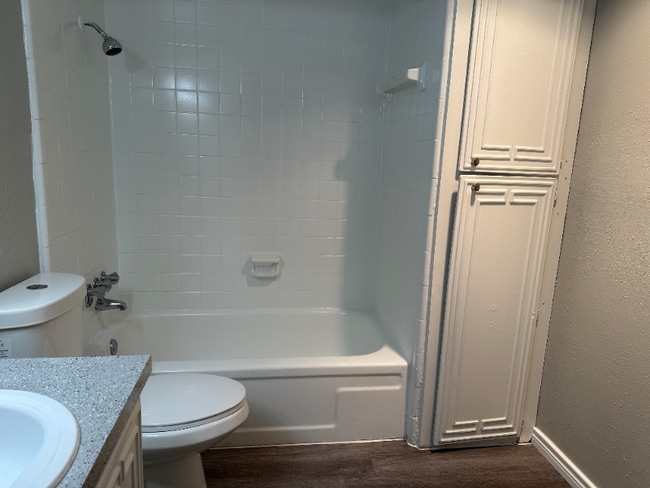 Photo - 3754 W Buckingham Rd Unidad 103