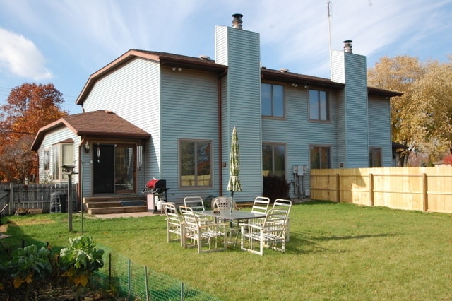 Photo - Beautiful 2-bedroom, 1-1/2 bath 2 Level Du...