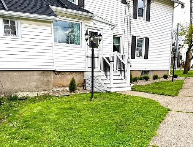 Photo - 166 High St Unit A