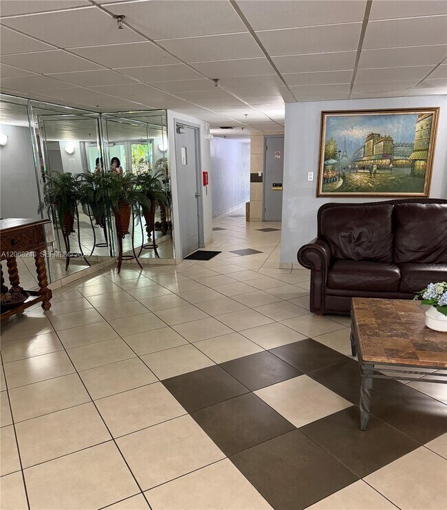 Photo - 250 181 Dr Unit 414