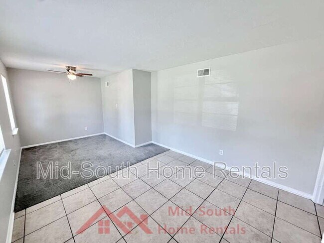 Photo - 3243 Boone St
