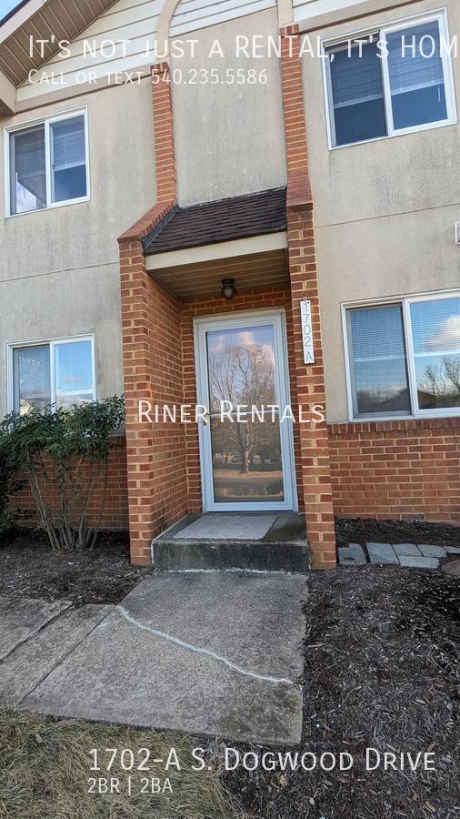 Building Photo - 1702-A S Dogwood Dr