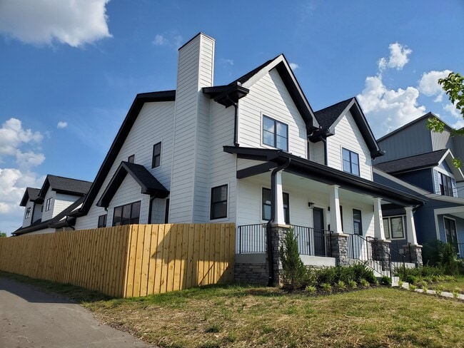 Outstanding curb appeal. - 1021 Cheatham Pl Unit A