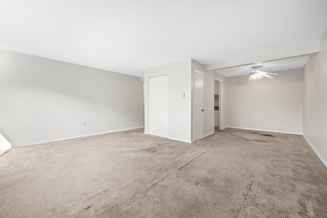 Photo - 43 Olcott Dr