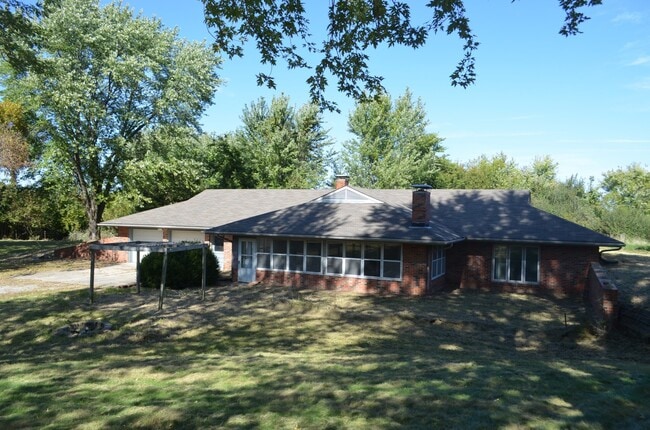 Photo - Beautiful Hobby Farm on 10 Acres!