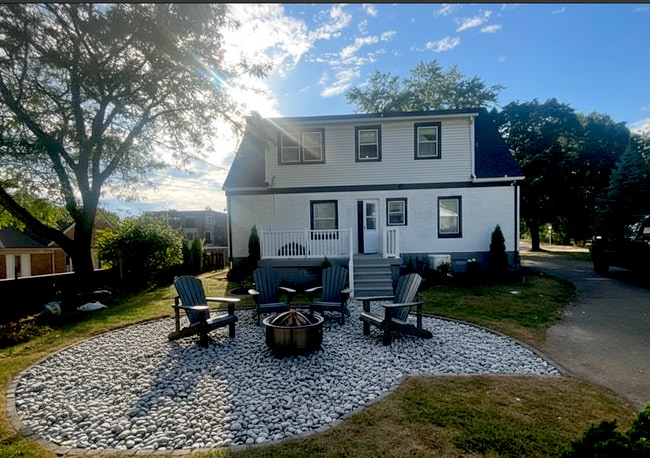 Photo - 1228 N Main St