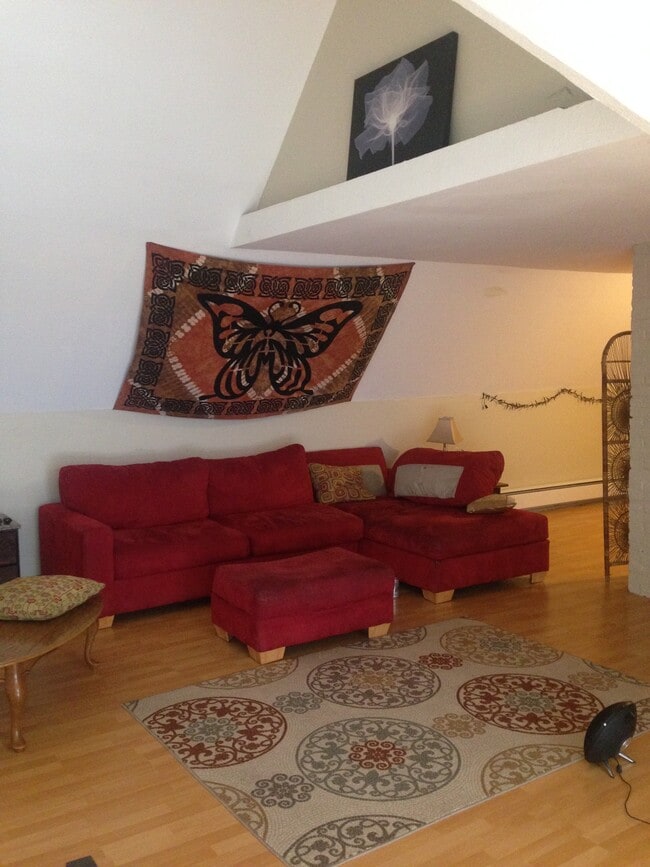 Photo - 3024 N Oakland Ave Unit upper