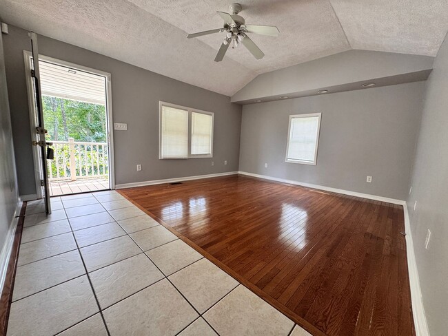 Photo - 1447 Franklin Rd
