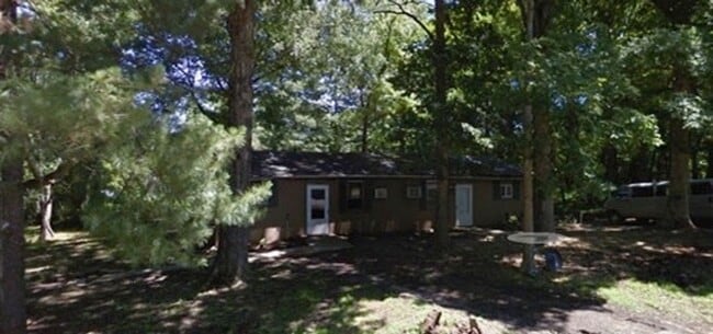 Photo - 2 bedroom, 1 bath available for rent!