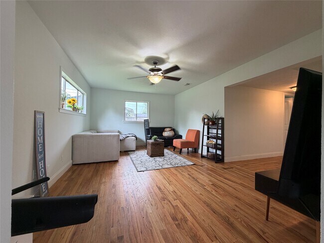 Photo - 9507 Vogue Ln