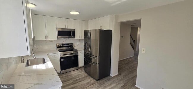 Photo - 15 Asbury Way