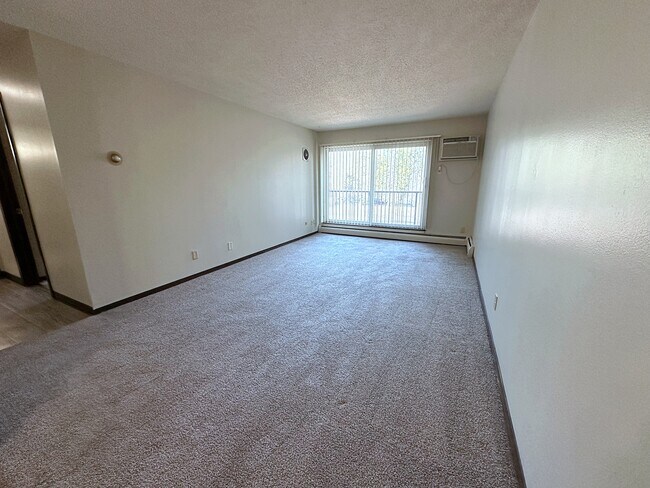 Photo - Cedar Ridge Apartments