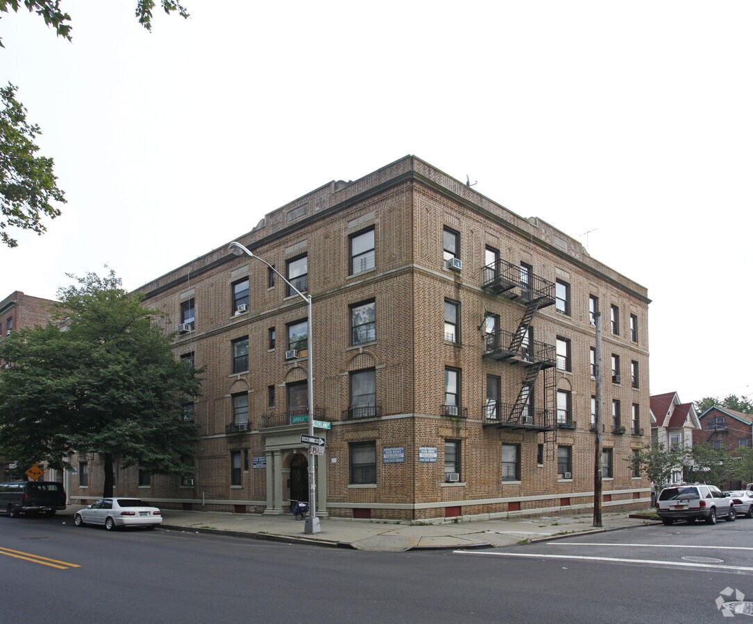 Highland View - Highland View Apartments