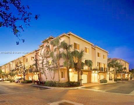 Building Photo - 2027 SE 10th Ave Unit 714 Rental
