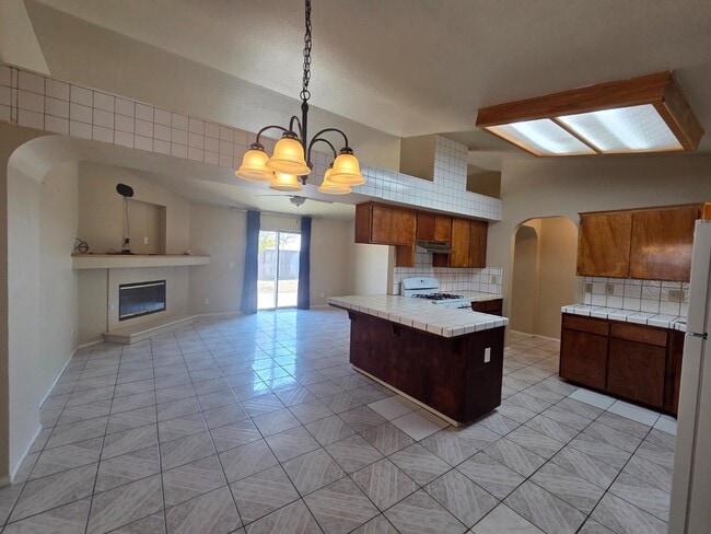 Photo - 1199 Hawthorn St