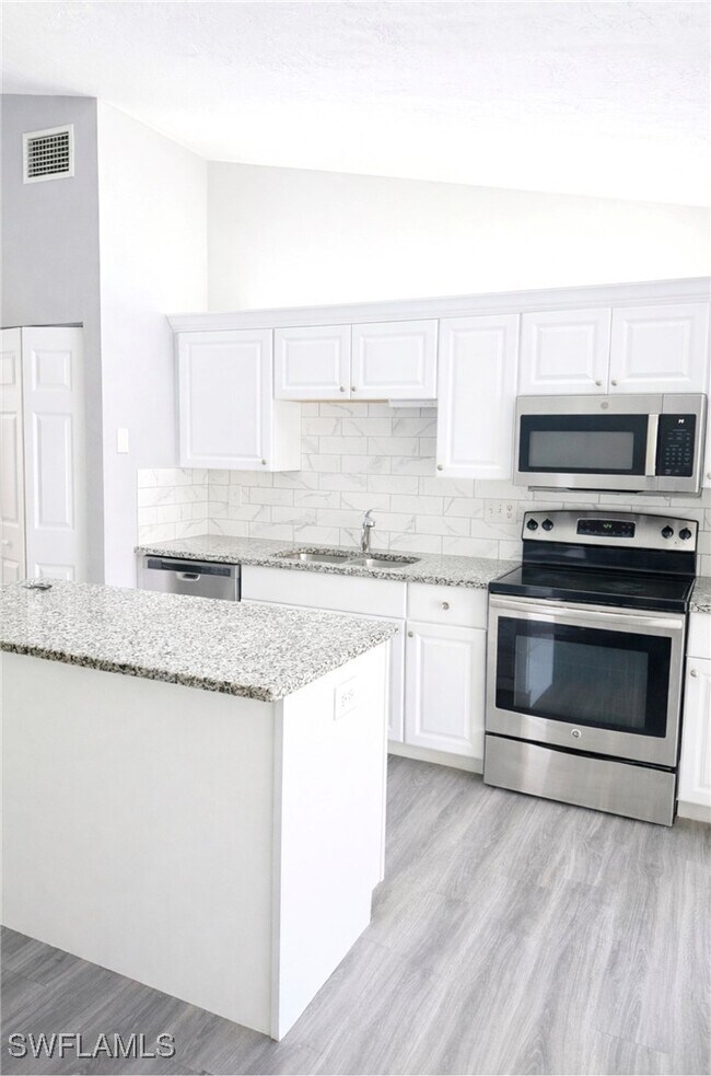 Photo - 5364 16th Pl SW Unit H3