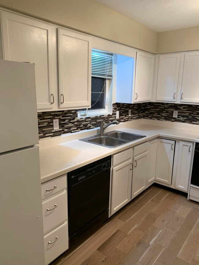 Photo - 1914 Remington Rd Unit 1912 Remington rd