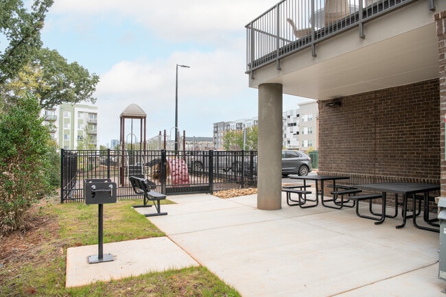 Rail South Picnic Area, Grill Station, and Playground