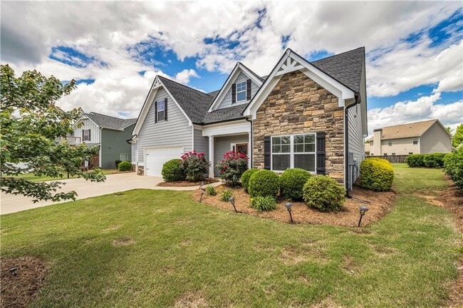 Photo - 304 Red Cap Cir