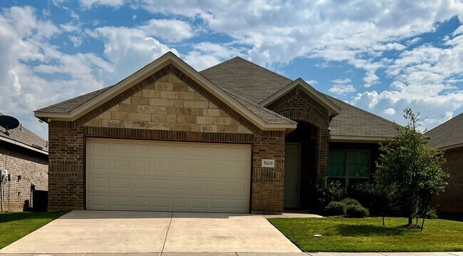? 1/2 Off First Month’s Rent! ? - ? 1/2 Off First Month’s Rent! ?