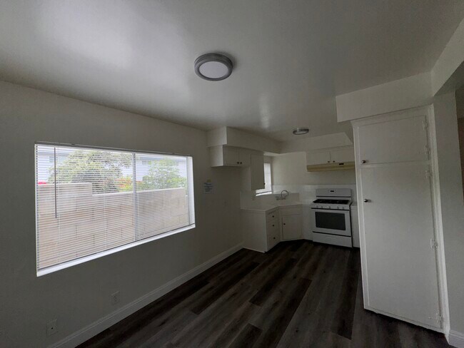 Photo - 421 N Idaho St