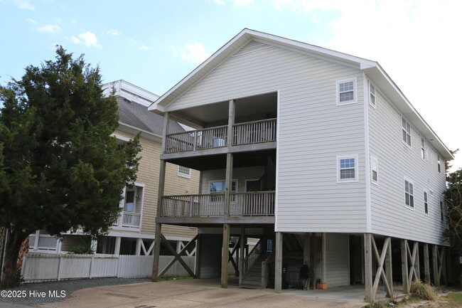 Building Photo - 5 E Greensboro St Rental