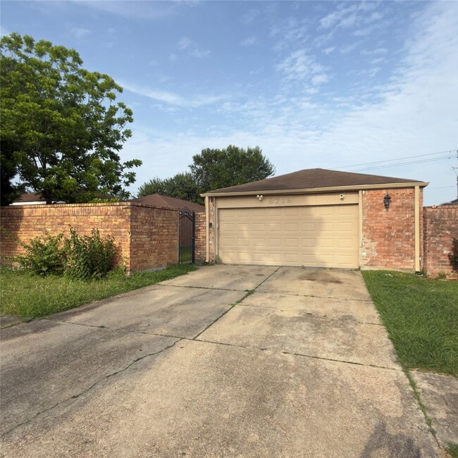Photo - 8719 Beau Monde Dr